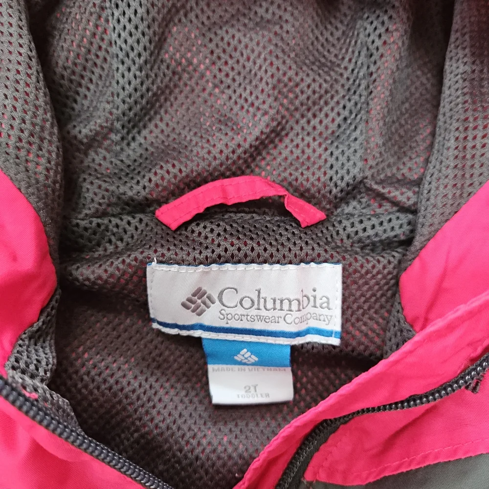 Colombia Pink Windbreaker Rain Jacket - Picture 4 of 6
